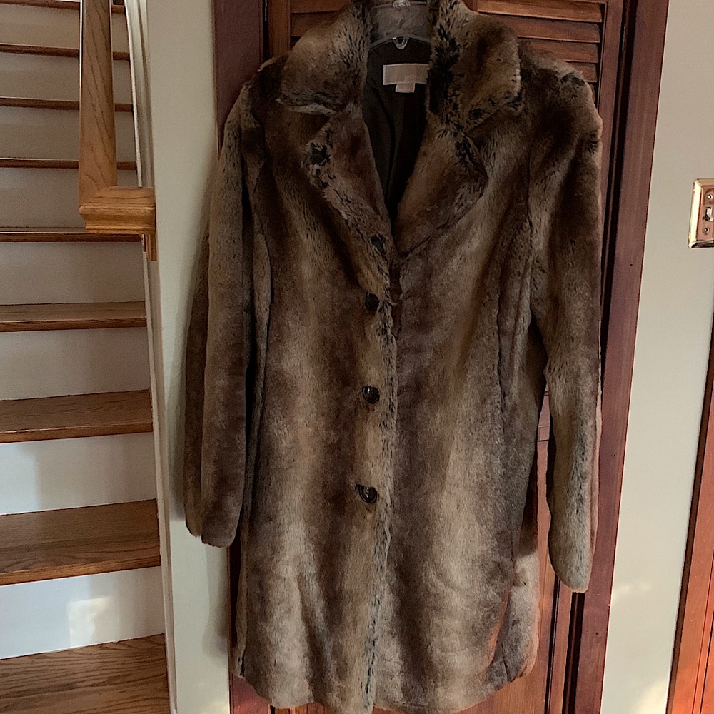 Faux fur warm luxurious coat